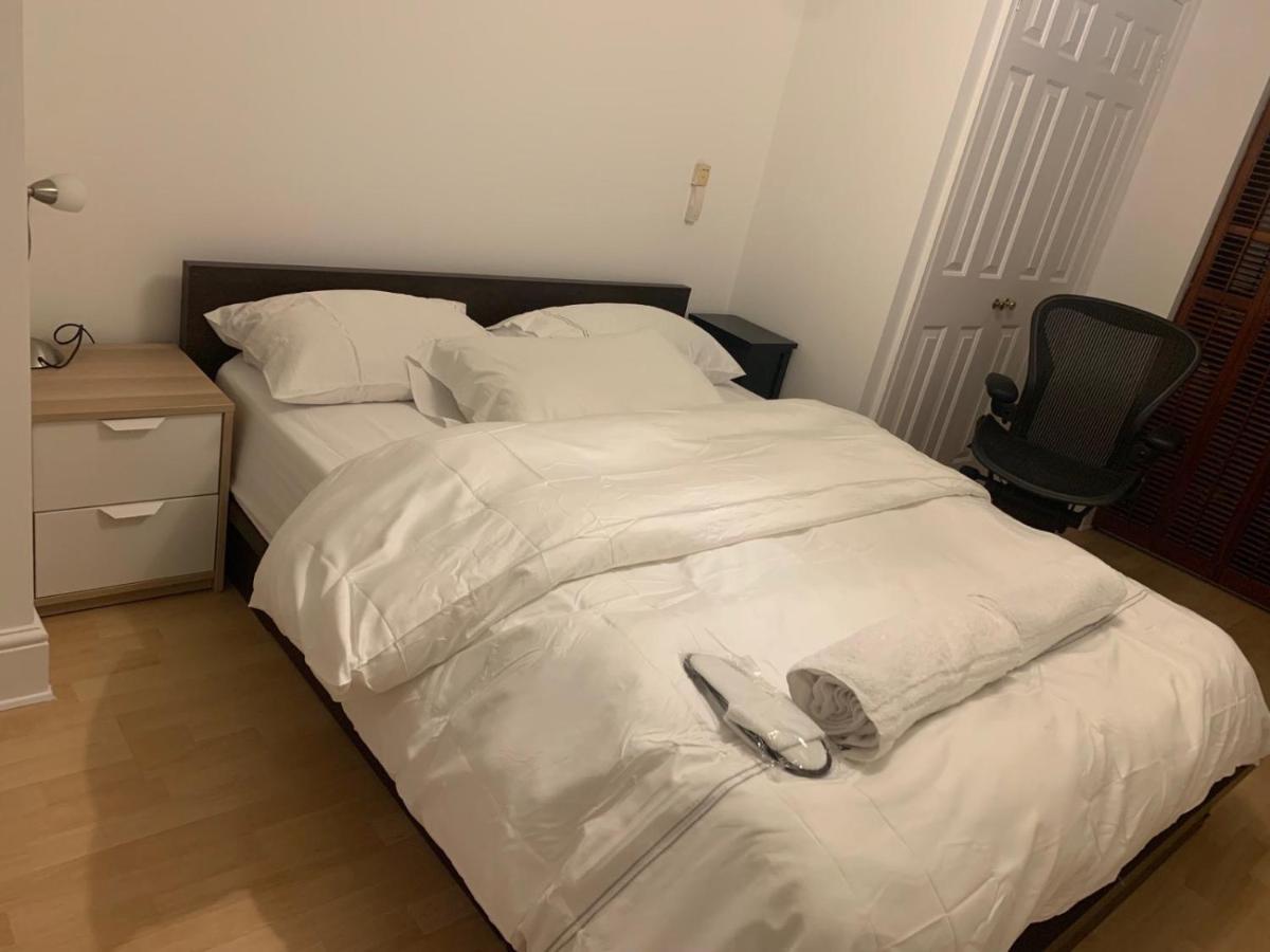 Lovely Room, Free Parking In Private Gated Place London Exterior foto